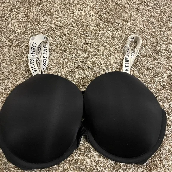 3 Victoria’s Secret 34DD Bras - Picture 4 of 8